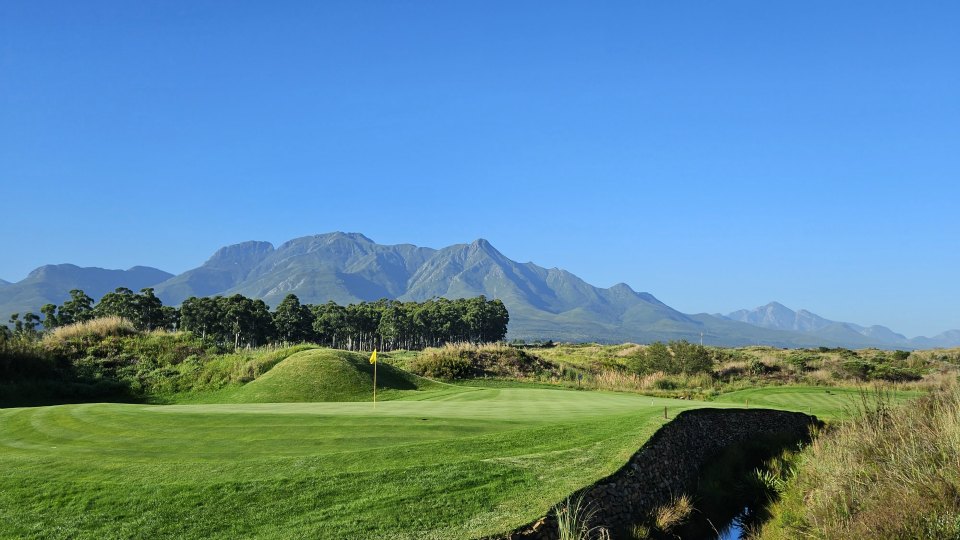 <h2>The Best of South Africa Escorted 2023</h2> 14 Nights | 6 Rounds | March 11 - 25